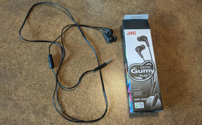 JVC Gumy Plus In Ear Wired Earphones Headphones with Microphone and Remote (BB)