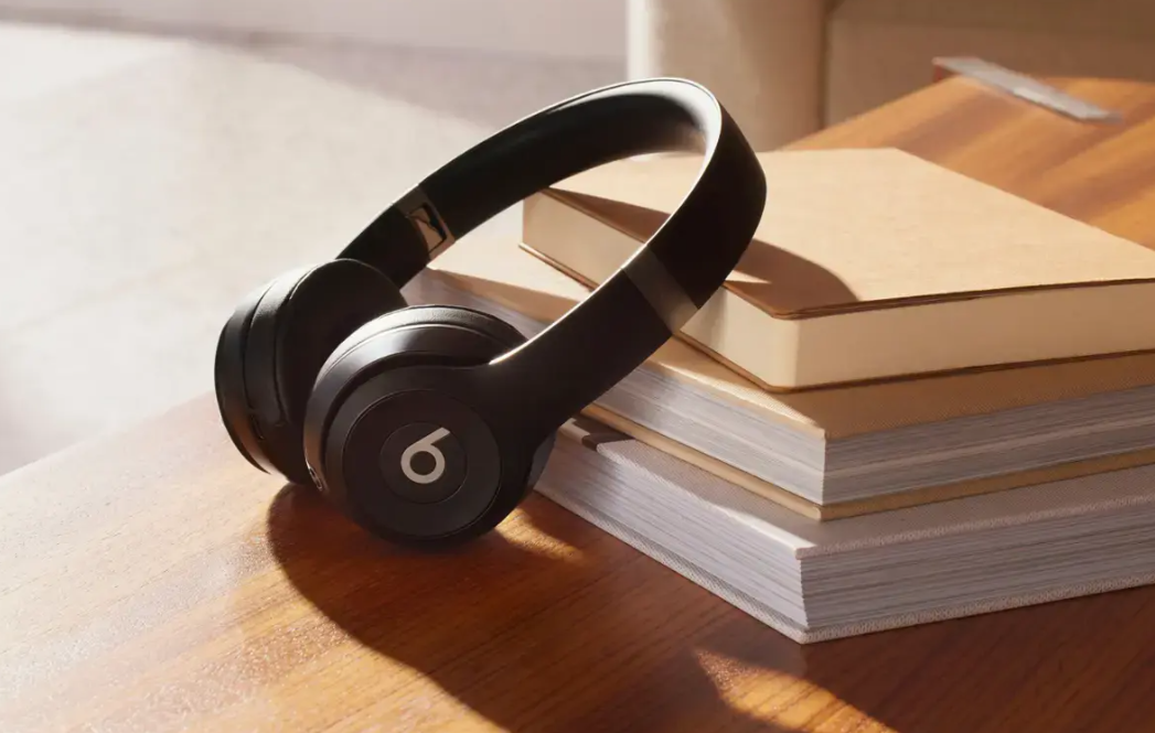 Beats Solo 4 True Wireless On-Ear Bluetooth Headphones (BB)