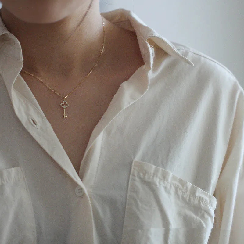 Exquisite Key Pendant 925 Sterling Silver Pave Crystal Necklace for Women Dainty Luxury Dress Jewelry Accessory