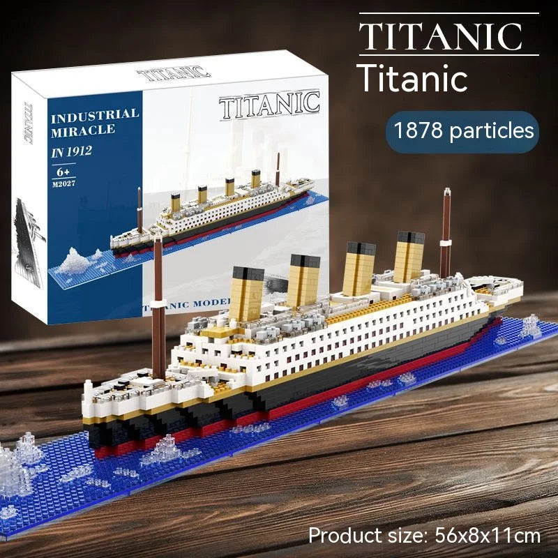 The Titanic Building Blocks Bricks Set for Children and Adults Giant Ship Boat Luxury Cruise DIY Model Bricks Toys Gift 1878pcs