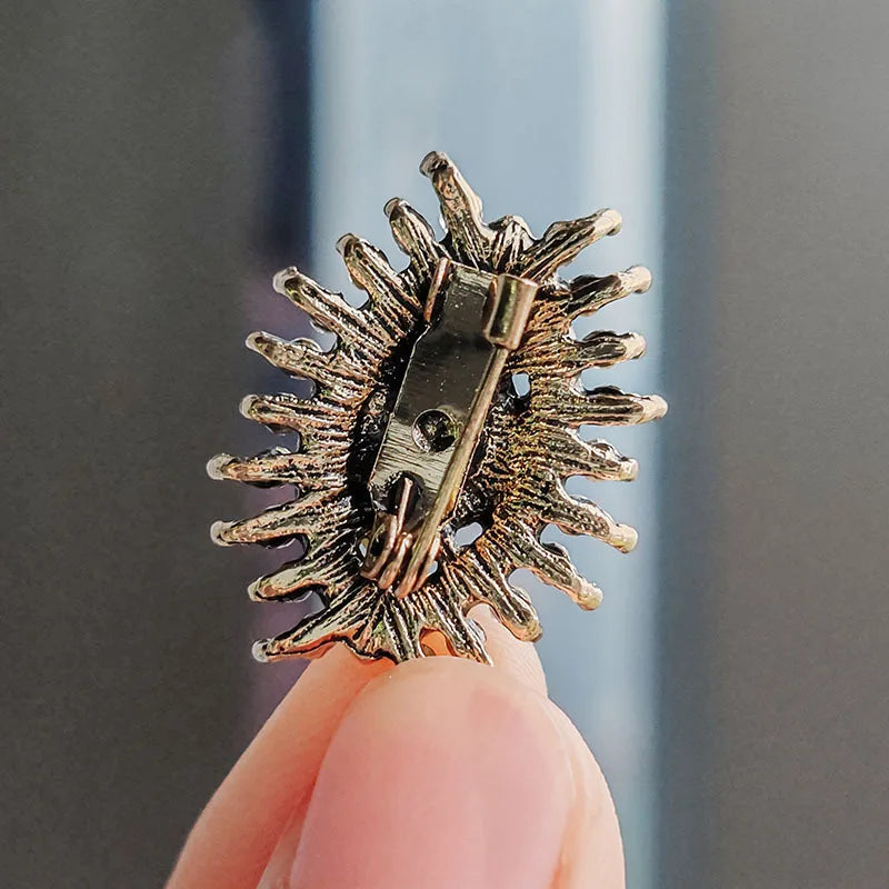 Extravagant Evil Eye Crystals Brooches For Women Men Girls Metal Alloy Rhinestones Pearl Black Blue Eye Brooch Pins Clothing Jewelry