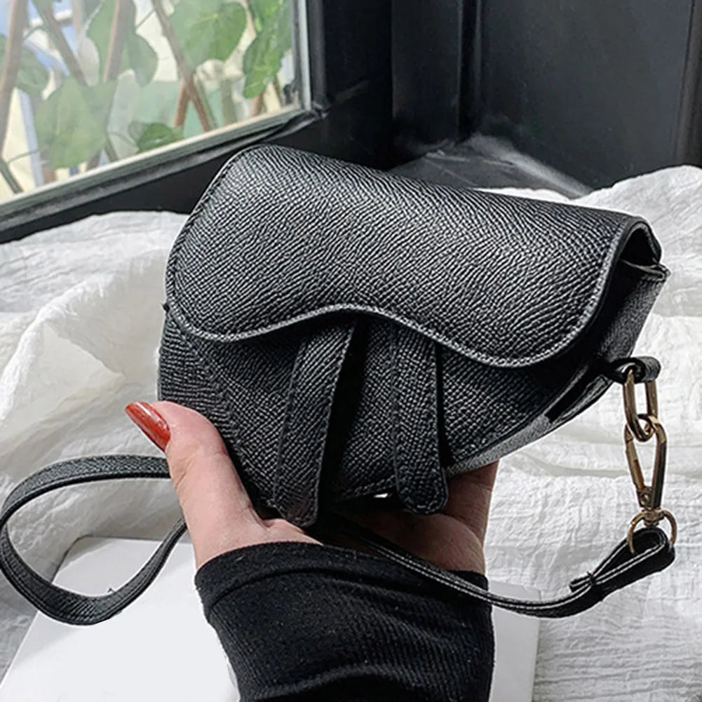 Women's Elegant Compact Saddle Shoulder Handbag Fashion Underarm Hasp Zipper Casual Simple Messenger Crossbody Bag