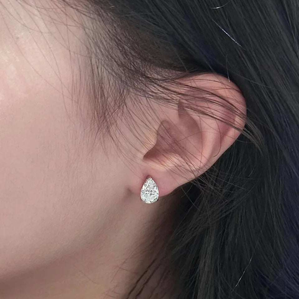 Elegant Pear Cut Solitaire Crystal Mini Stud Earrings for Women Water Drop Design Jewelry Accessories