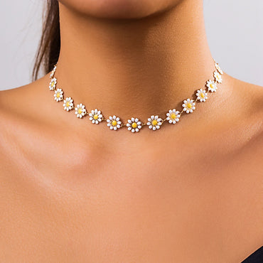 Daisy Flower Pendants Chain Necklaces for Women Girls Cute Short Metal Choker Fashion Jewelry
