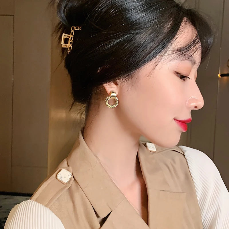 Fashion Crystal Double Circle with Black Enamel Stud Earrings for Women Popular Modern Rhinestones Jewelry Accessories