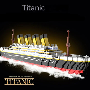 The Titanic Building Blocks Bricks Set for Children and Adults Giant Ship Boat Luxury Cruise DIY Model Bricks Toys Gift 1878pcs