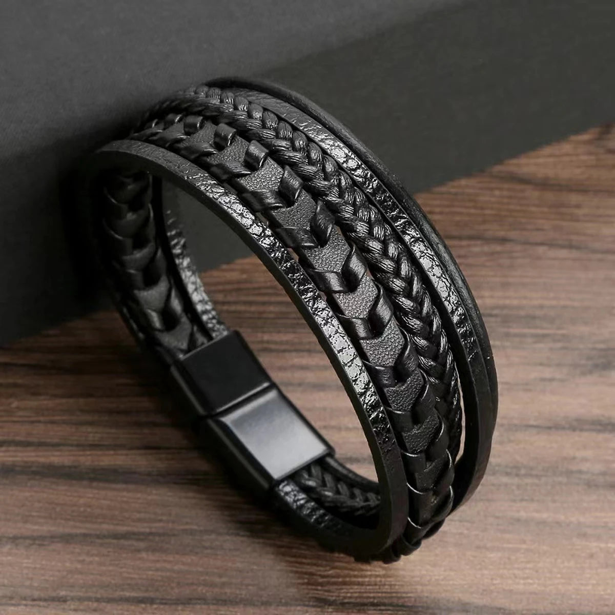 Multi Layer Vintage Leather Braided Rope Bracelets for Men Alloy Magnetic Buckle High Quality Fashion Accessory