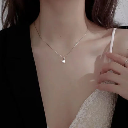 Modern Luxury 925 Sterling Silver Round Crystal Pendant Necklace for Women Minimalist Style Charm Chain Fine Jewelry Accessories